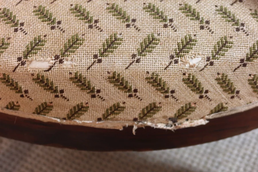 PAR DE SILLONES DE LA ÉPOCA DEL IMPERIO FRANCÉS