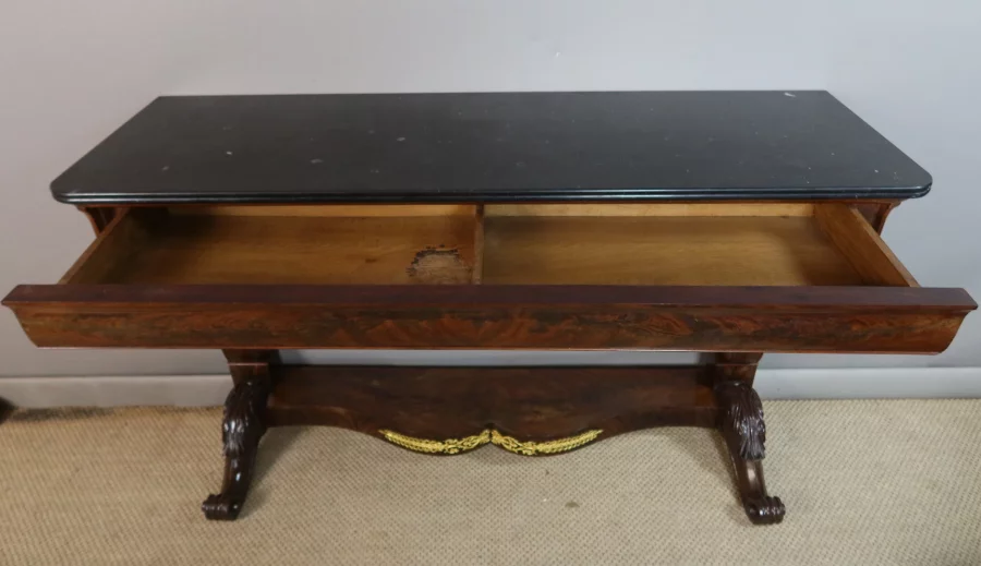 MESA DE CONSOLA DE LA ÉPOCA DE LA RESTAURACIÓN FRANCESA