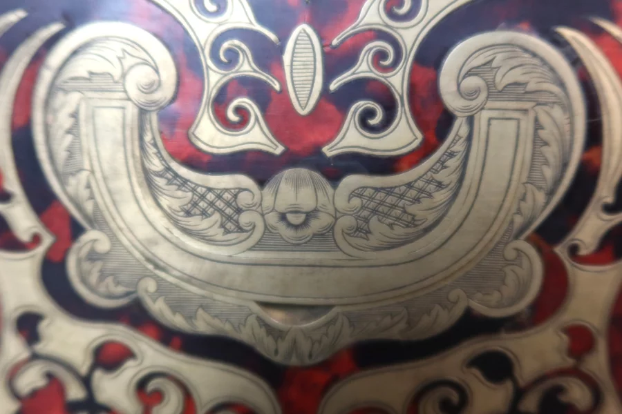 CAJA EN MARQUETERÍA BOULLE