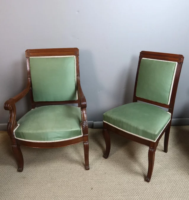 SUITE DE SALÓN DE ÉPOCA DE RESTAURACIÓN FRANCESA