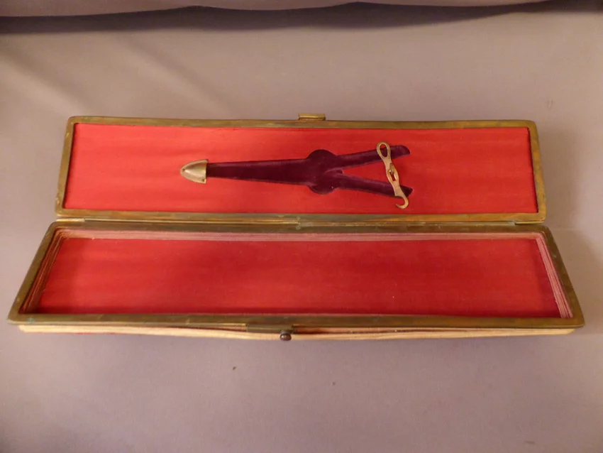 CAJA DE GLOBO Y CAJA DE JOYERÍA