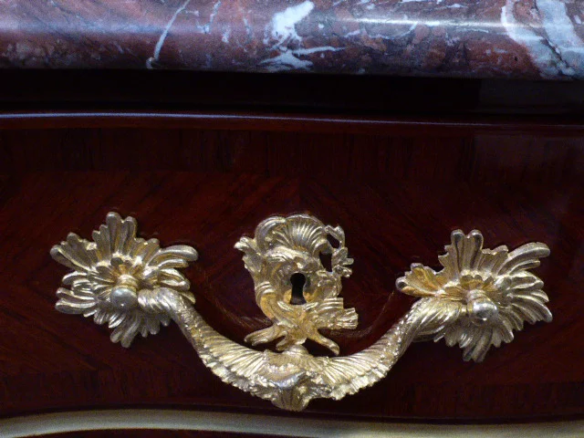 PERÍODO DE REGENCIA COFRE DE CAJONES