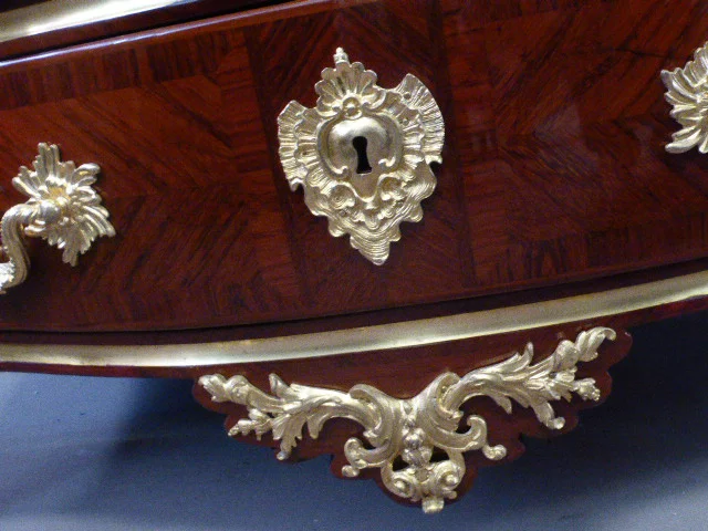 PERÍODO DE REGENCIA COFRE DE CAJONES