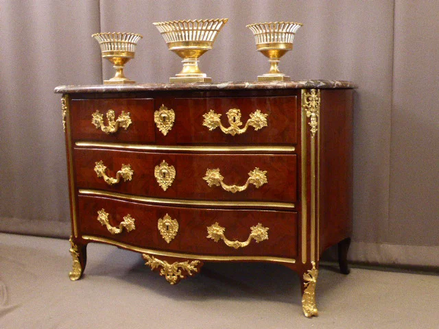 PERÍODO DE REGENCIA COFRE DE CAJONES