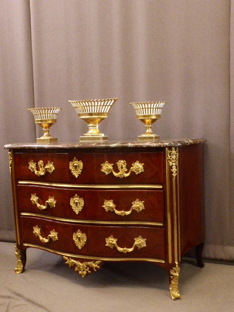 PERÍODO DE REGENCIA COFRE DE CAJONES