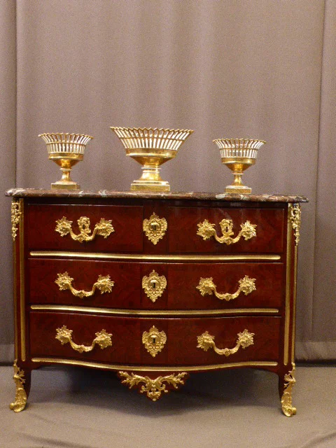 PERÍODO DE REGENCIA COFRE DE CAJONES