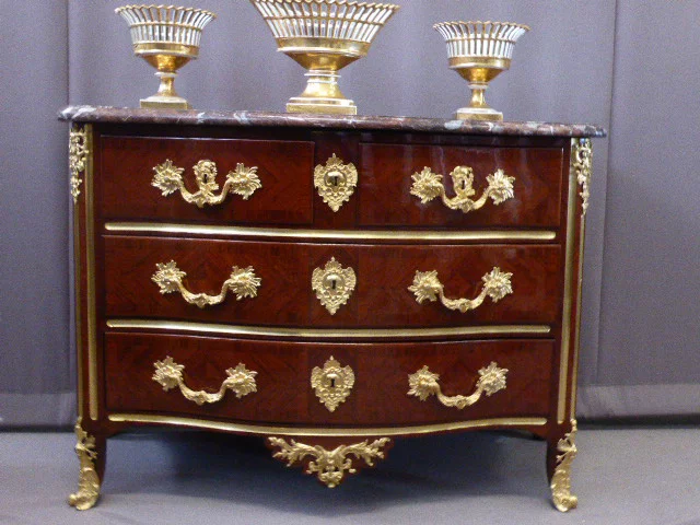 PERÍODO DE REGENCIA COFRE DE CAJONES